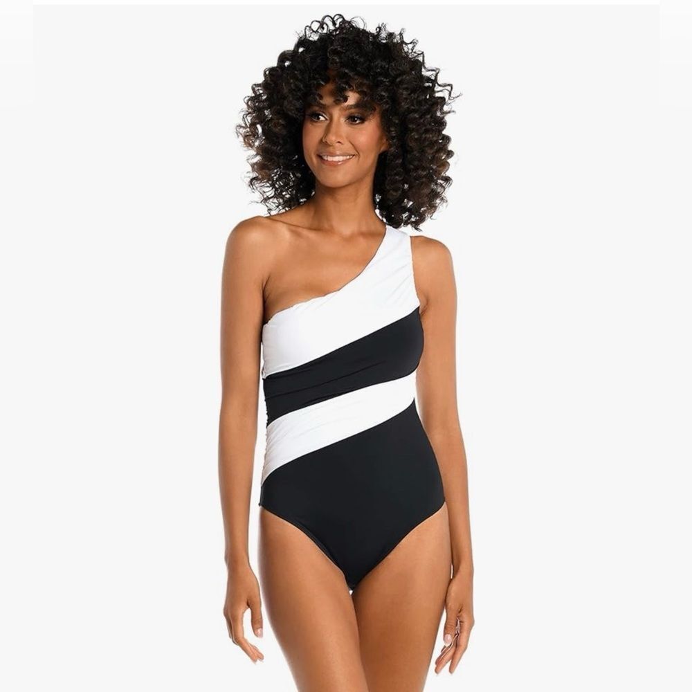La Blanca Island Goddess One Shoulder One Piece Swimsuit Black White 8 NWT